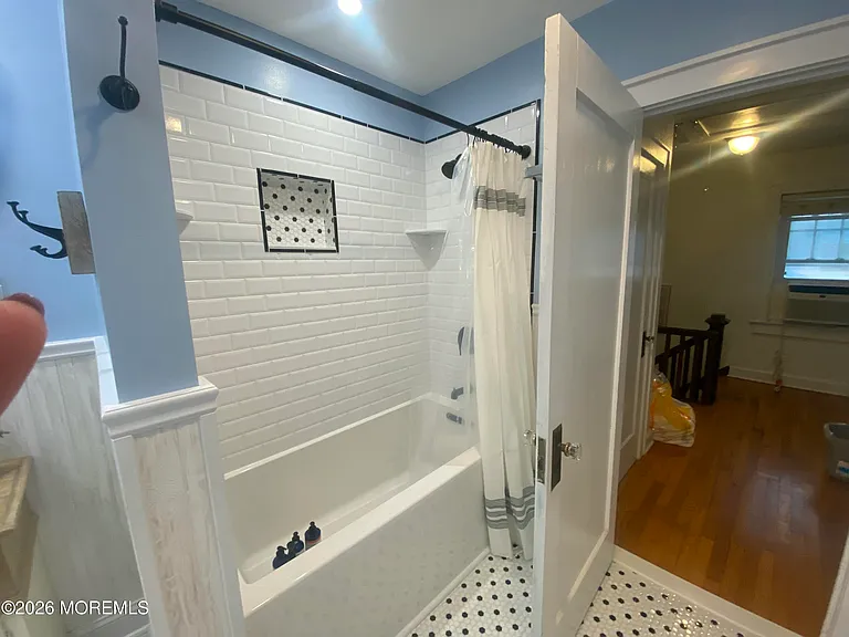 320 Sunset Dr S — Photo 11