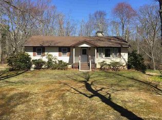 15 Tanglewood Rd, West Hurley, NY 12491