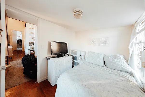 Rented by The Downtown LLC | media 9