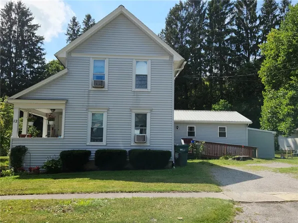 12 Empire St, Warsaw, NY 14569