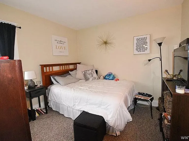 33 Shoreham Pkwy #1 — Photo 6