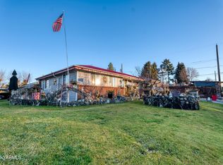 1206 W 2nd St, Grandview, WA 98930