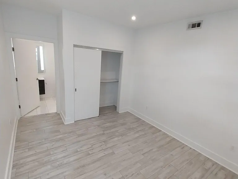 1169 N Hope St #1C — Photo 13