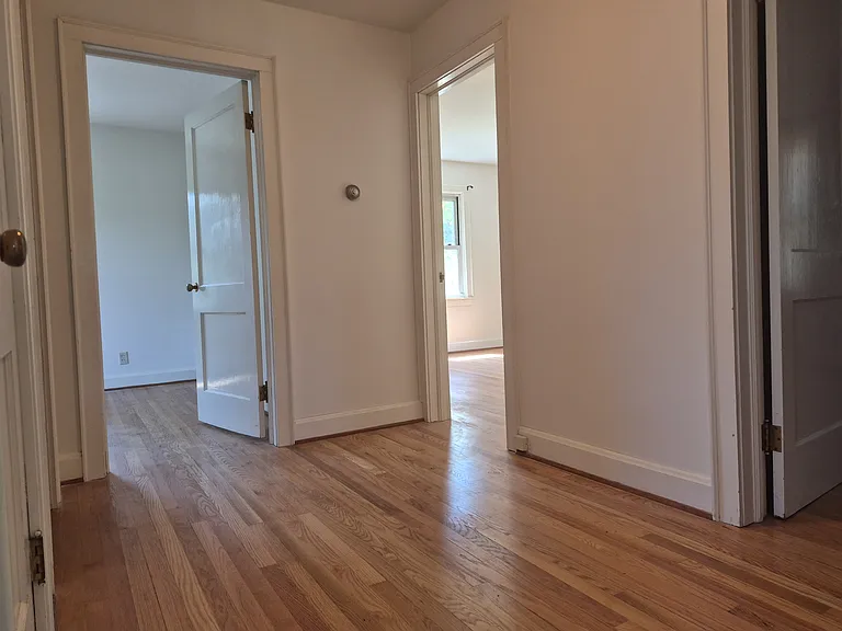 719 Oakland St — Photo 14
