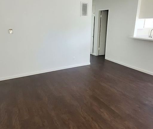 2nd image of 3742 S Canfield Ave APT 4