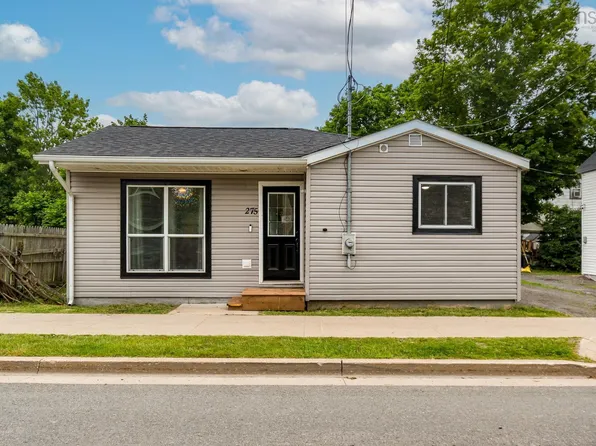 275 Stannus St, Windsor, NS B0N 2T0