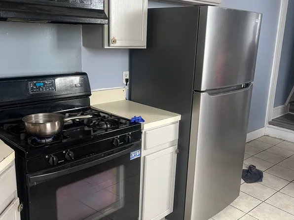 1160 Green St, Reading, PA 19604