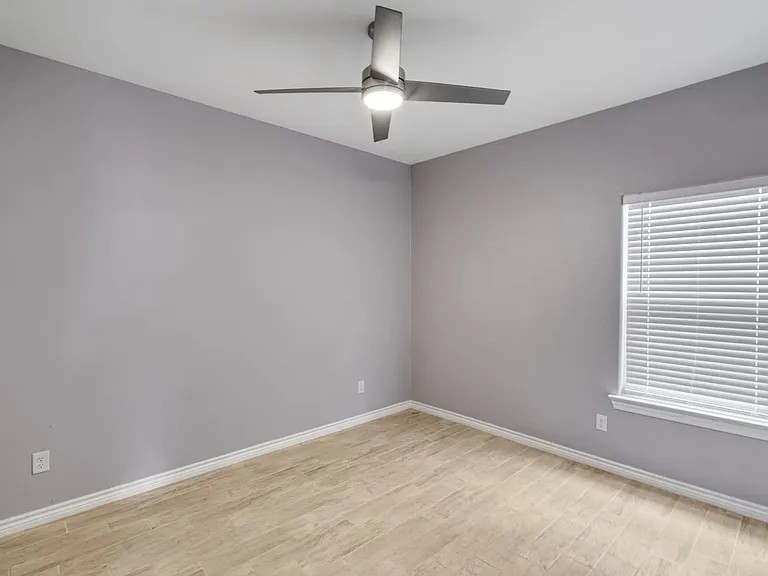 1009 Tesoro Hls — Photo 18
