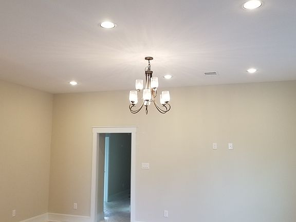 5th image of 11036 San Jacinto