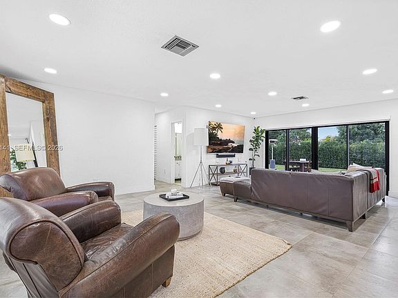4th image of 5210 SW 128th Ct
