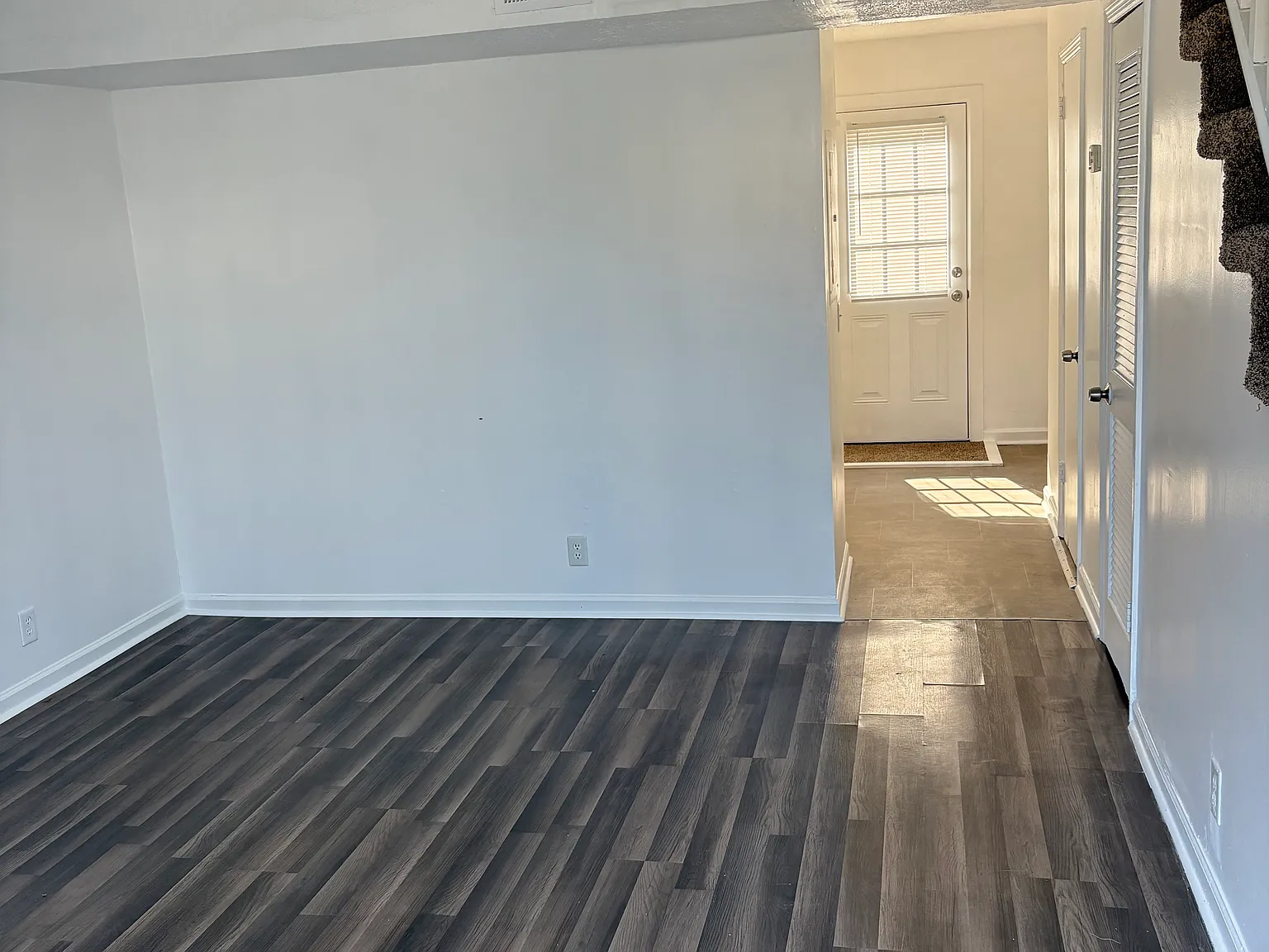 3605 Willow Creek Ct — Photo 2