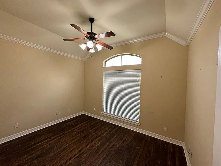 472 Grand Oaks Dr — Photo 12