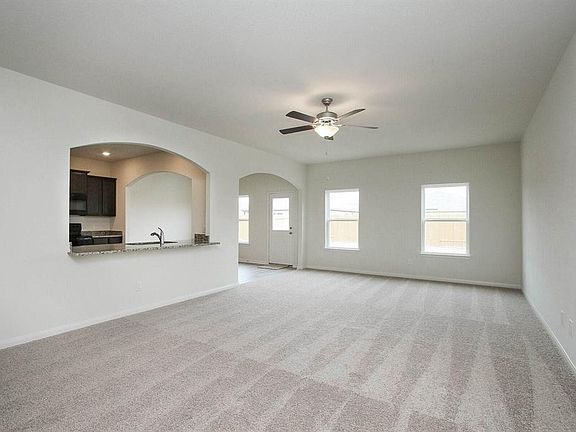 4th image of 10606 Hillside Creek Dr