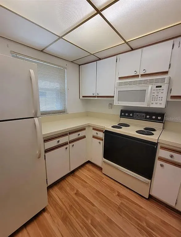 2 bed, 2.0 bath, 955 sqft, $1,400 — Photo 4