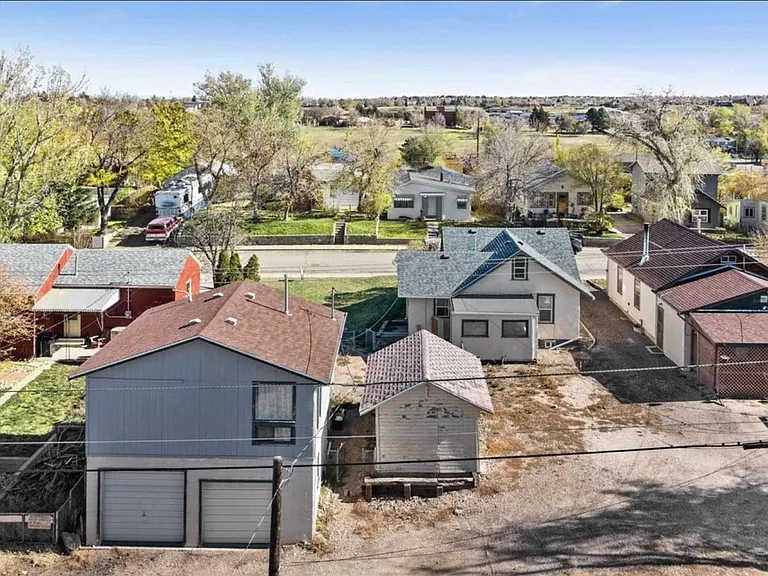 1020 S Jackson St — Photo 24