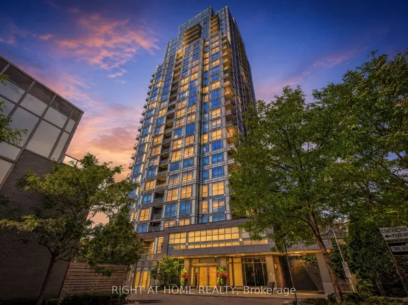 18 Graydon Hall Dr #509, Toronto, ON M3A 0A4