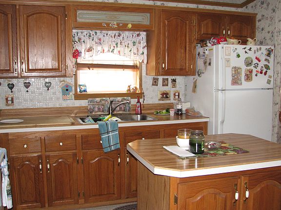 4th image of 6828 Huron St