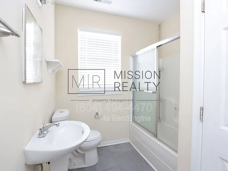 1402 Bainbridge St #B — Photo 15