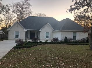 3920 Monroe St, Mandeville, LA 70448
