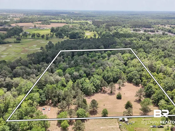 Pearson Ln, Robertsdale, AL 36567