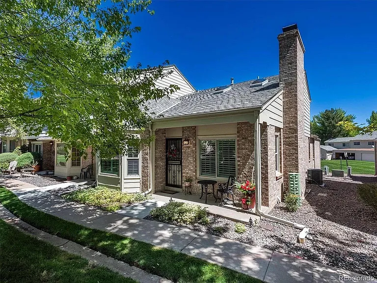 7585 S Cove Cir — Photo 1