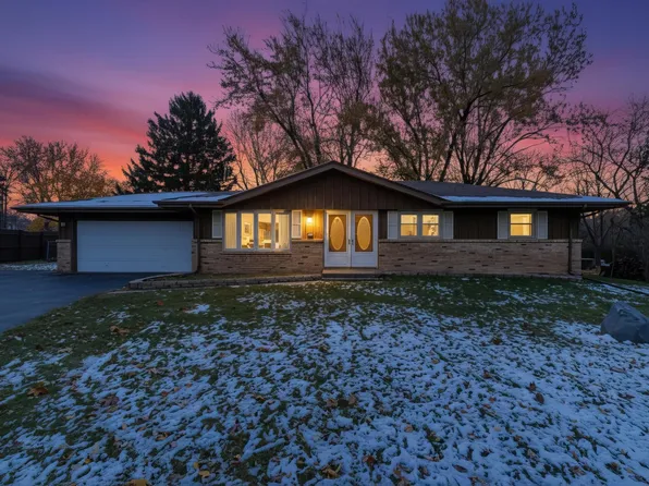 5732 Colleen Ave, Rockford, IL 61109