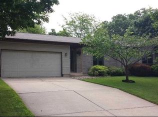 1880 Tivoli Ct, Reedsburg, WI 53959