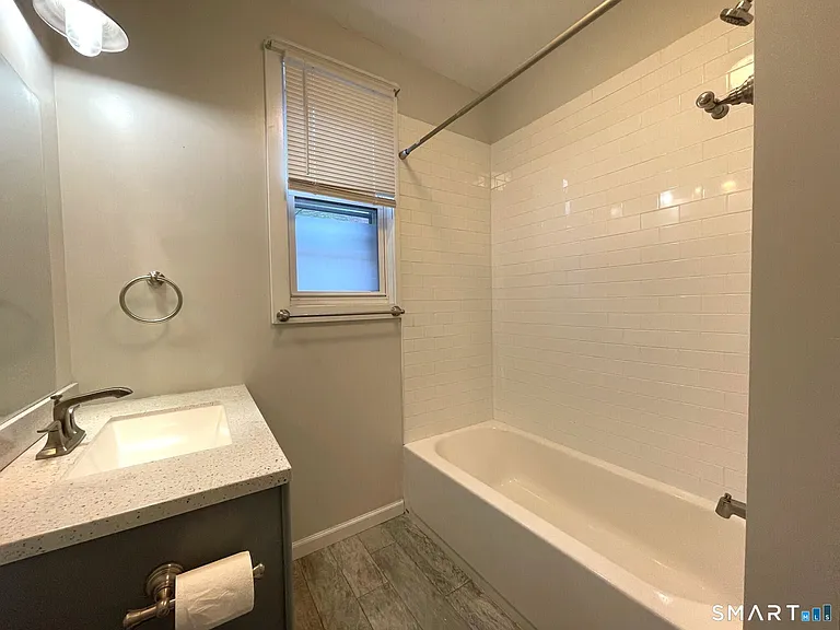 48 Lyon St #1 — Photo 8