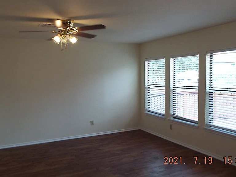 6311 Encanto Point Dr — Photo 4