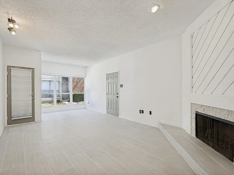 9254 Forest Ln #703 — Photo 6