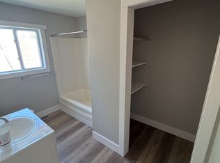 1214 13th St #4, Niagara Falls, NY 14301