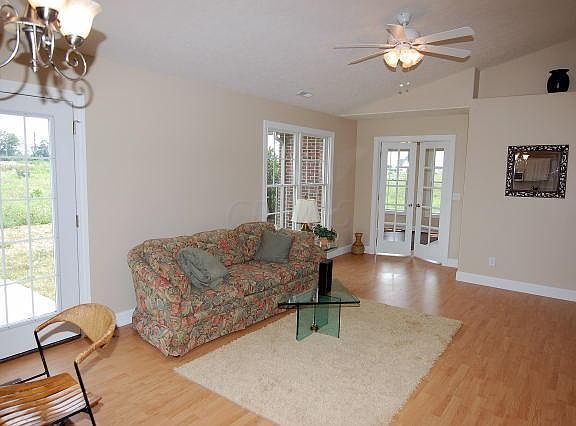3rd image of 143 Coates Ct
