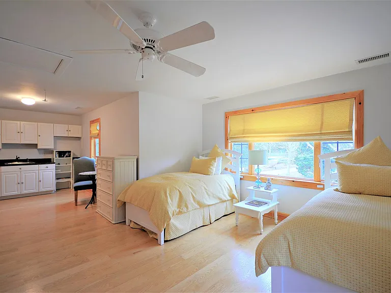 120 Wooleys Dr — Photo 17