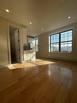 Rented by Hudson Exclusive | media 5