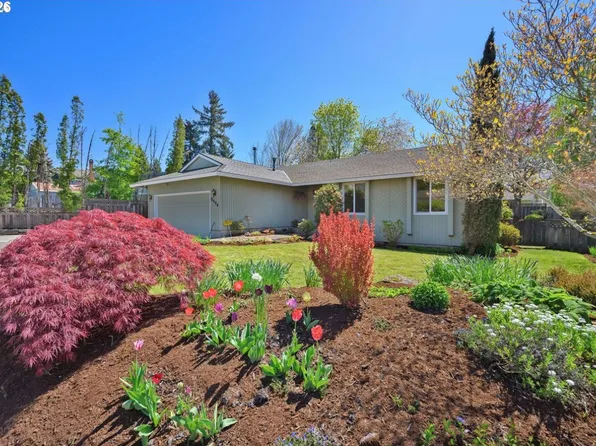 12684 SE Majestic Ln, Happy Valley, OR 97086