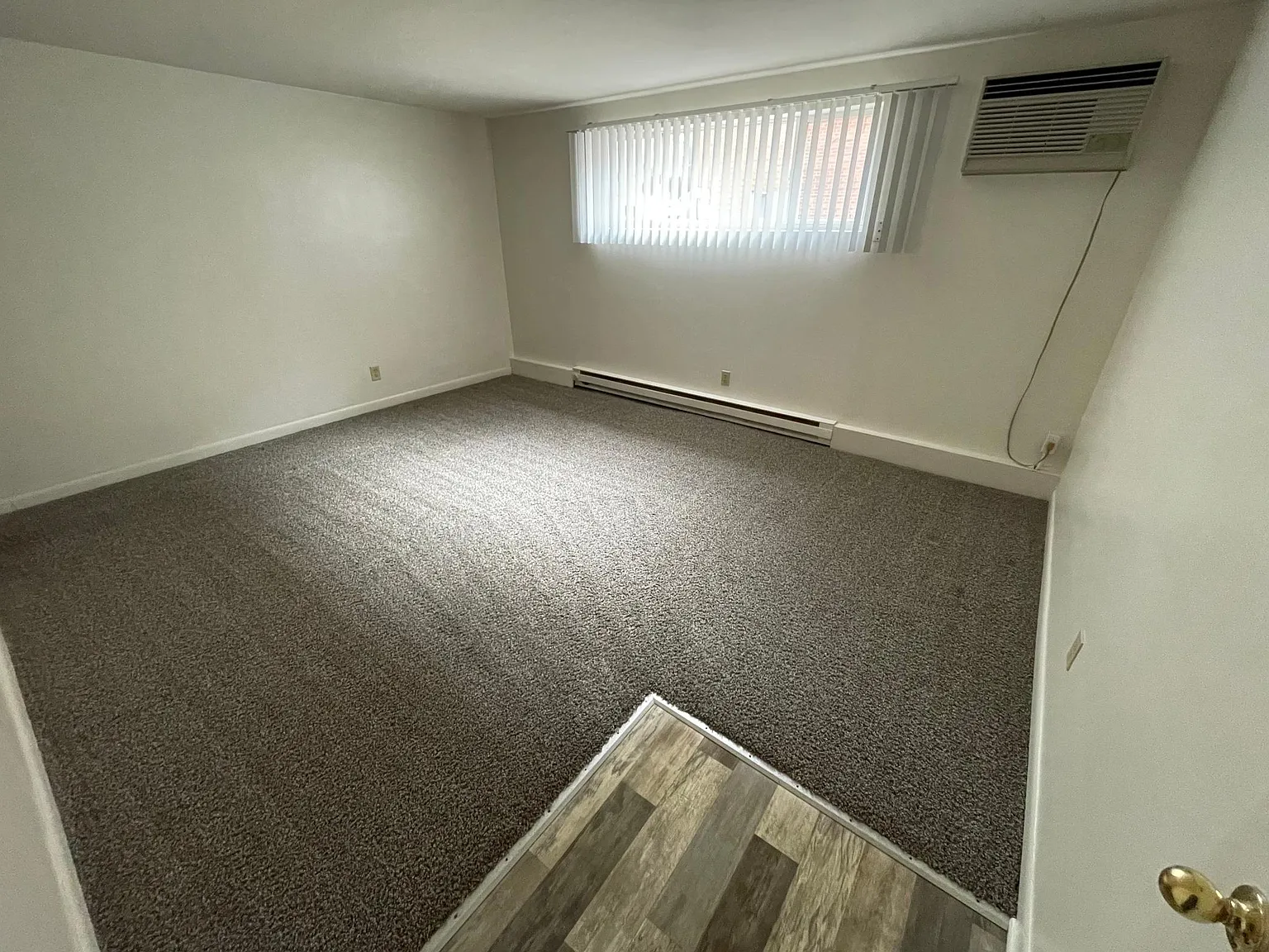 1 bed, 720 sqft, $1,200 — Photo 3