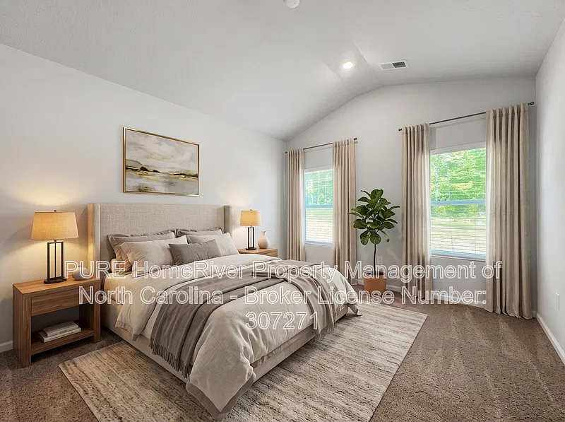 3 bed, 2.0 bath, 1316 sqft, $1,825 — Photo 3