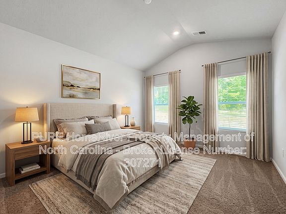 3rd image of 3110 Maple Ridge Dr