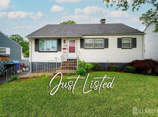 30 Falmouth Rd, Iselin, NJ 08830