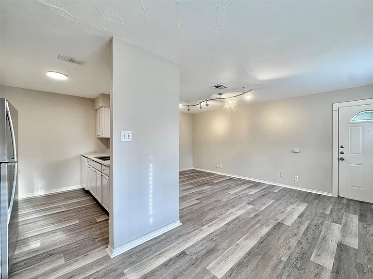 2110 Blue Meadow Dr #A — Photo 10