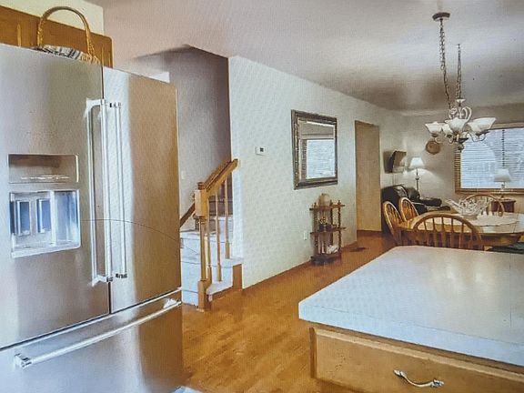 5th image of 302 Hemlock Dr