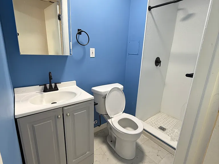 98 S Edith St #B1 — Photo 5