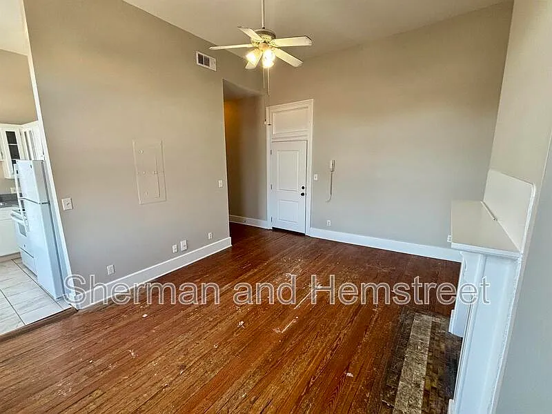 2 bed, 1.0 bath, 800 sqft, $975 — Photo 3