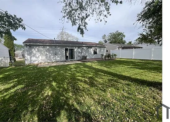 326 Macon Ave — Photo 6