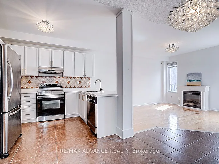 137 Laramie Cres — Photo 15