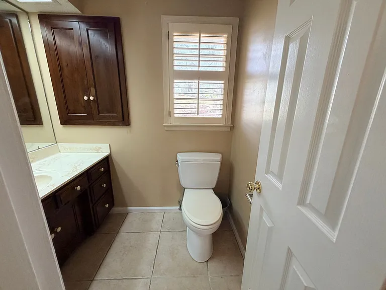 2124 Northwood Cir — Photo 34
