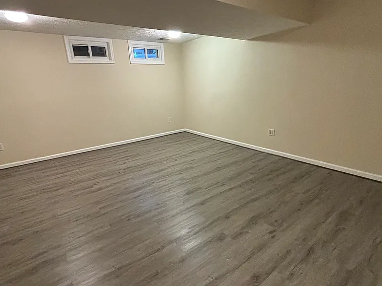 8879 Papillon Dr — Photo 29