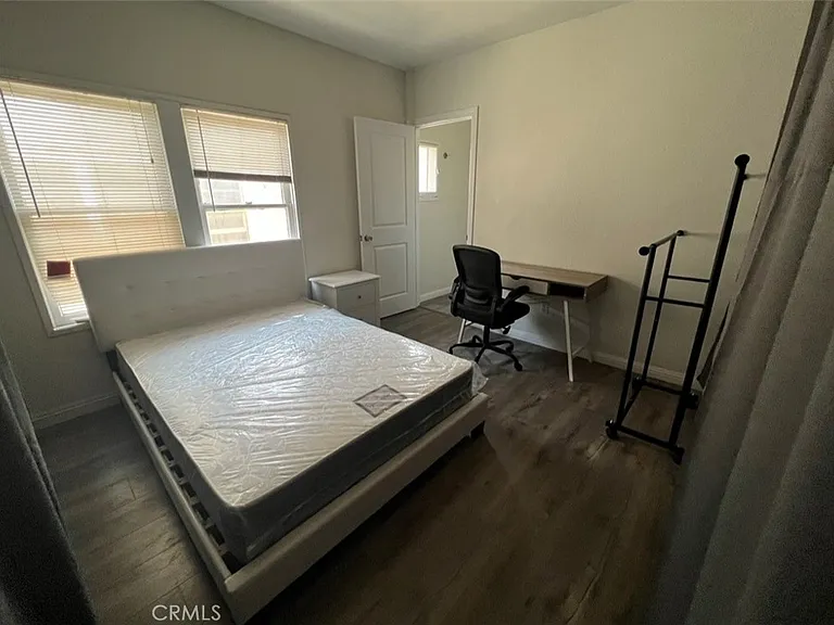 2710 Raymond Ave — Photo 18