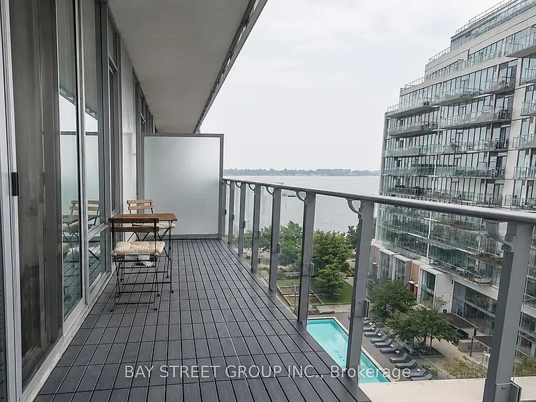 29 Queens Quay E #727 — Photo 12