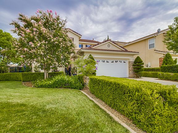 2nd image of 37955 Pearwood Ln